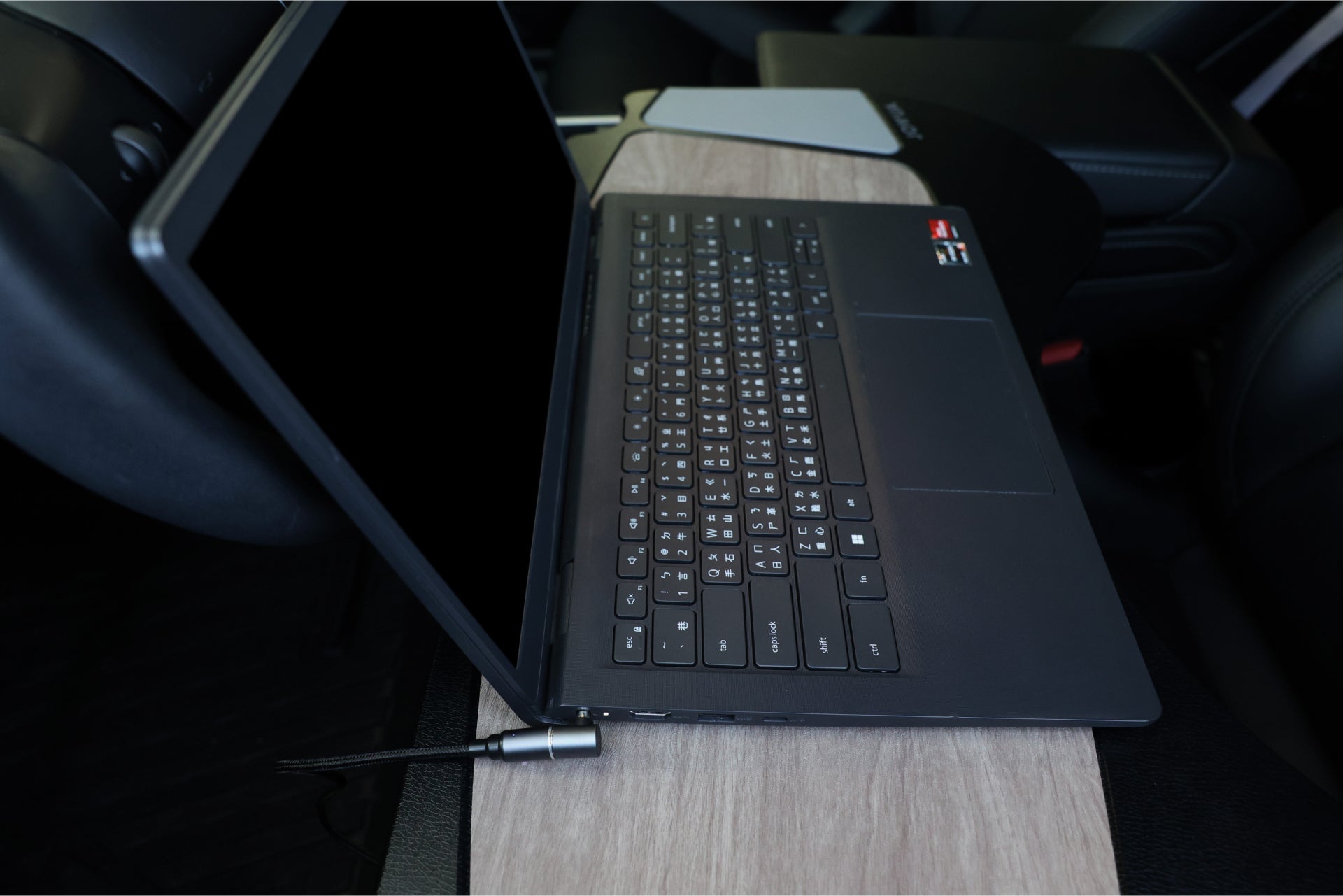 JOWUA 通用筆電車用磁吸充電線(為非 USB-C 筆電腦而設計)