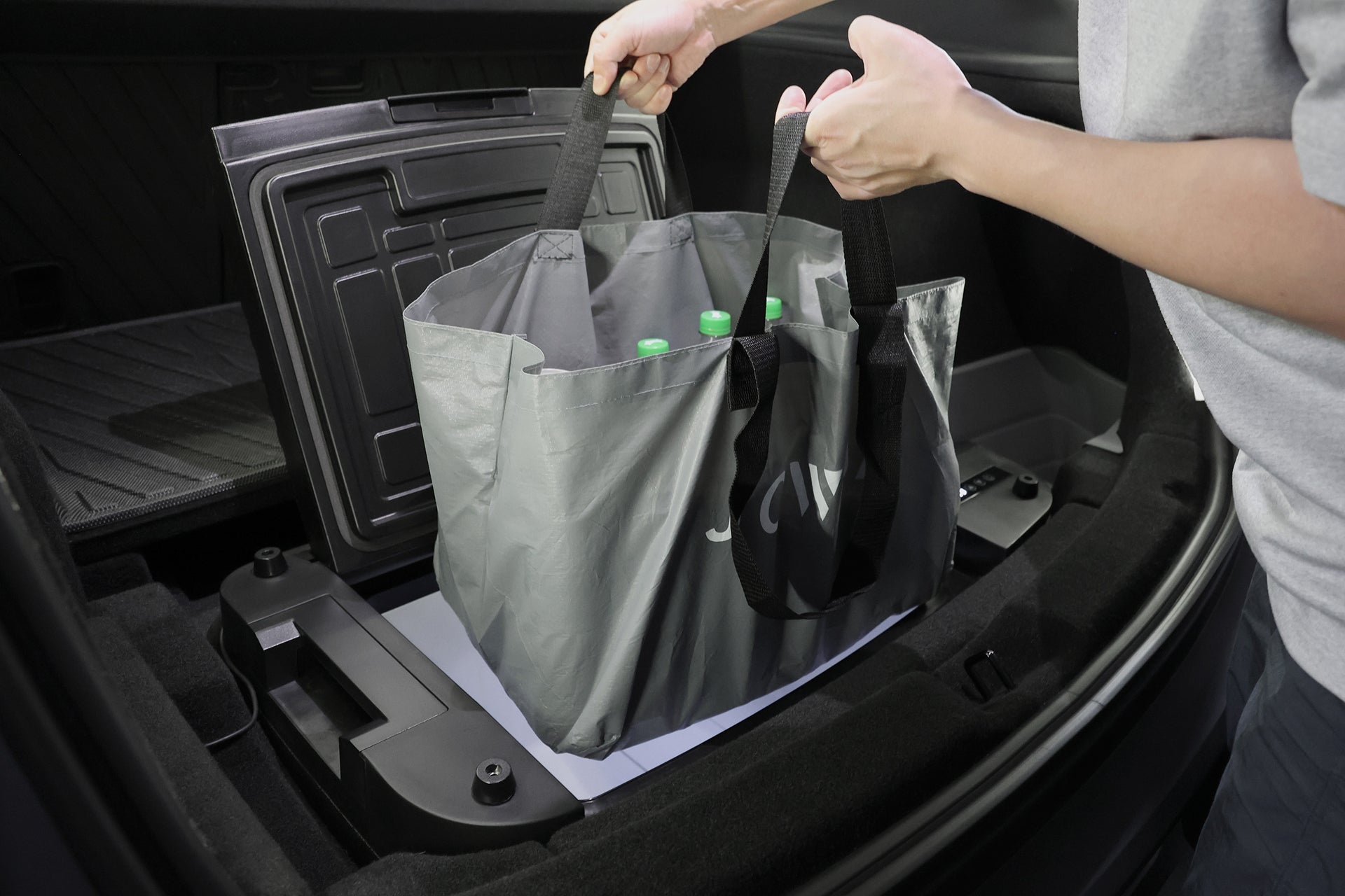 JOWUA Type-C & 點菸器 雙軌車用行動冰箱 (Model Y全車系)