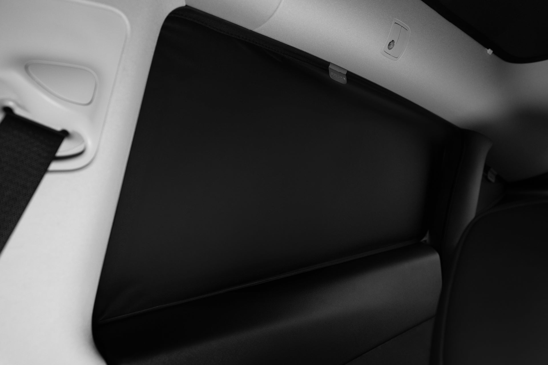 JOWUA 側窗＋尾門遮陽簾 (Model Y 煥新版 2025+/2021-2024)